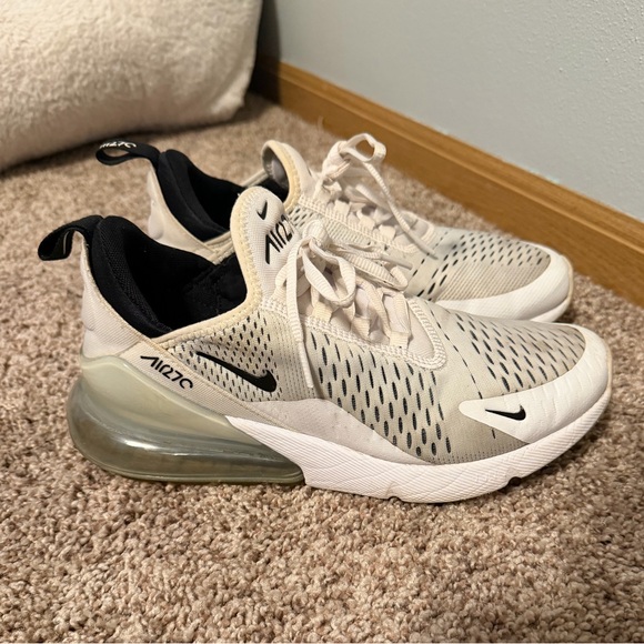 Nike Air Max 270 - Picture 3 of 5